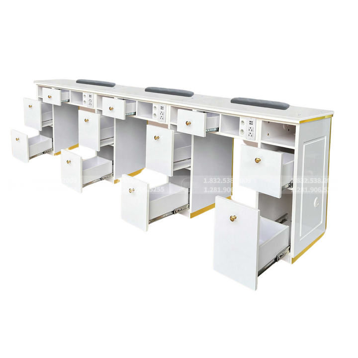 Translation missing: en.Venice Triple Table