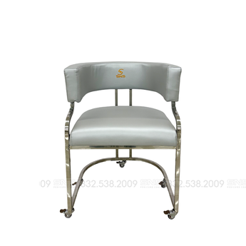 Milan Customer Chair w Wheels